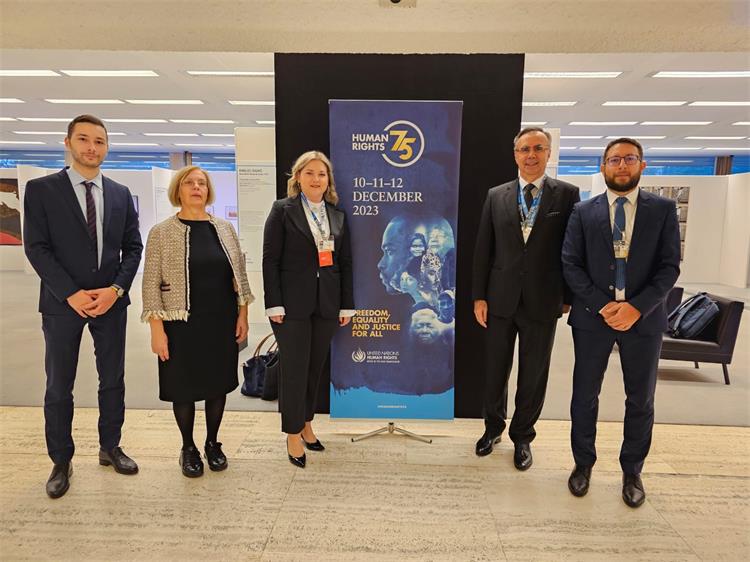 Slika /Direktorij 2/Slike od 111.23/HR75 (2).jpg